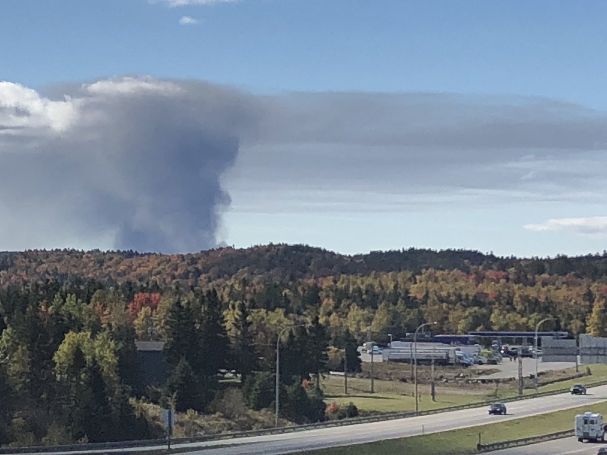 h2o_doc's tweet photo. In a region of 125,000 and a Province of 760,000, all New Brunswickers likely have a loved one or friend working at the Refinery - thoughts are with all and I hope everyone is safe in this incident and makes it home to their families! https://t.co/8LpMqrZ1Tv