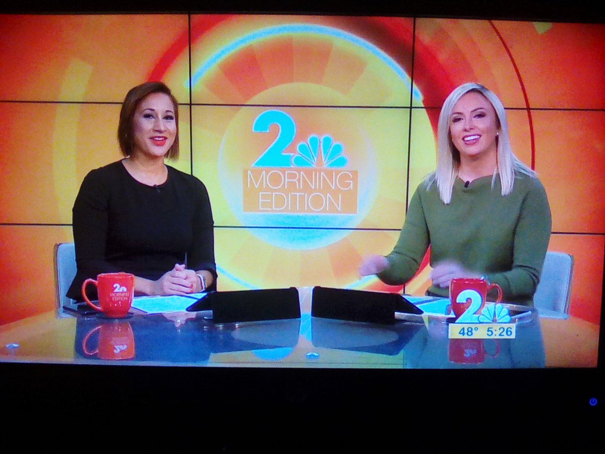 @ArianeAramburo @karibusta Good Monday Morning Ariane & Kari In Anchorage AK! Very Nice Black & Green Dress Color Outfits You Both Wearing! Very Nice Hanging On The Anchoring Desk This Monday Morning! You Both Looking Very Nice Up There!👗