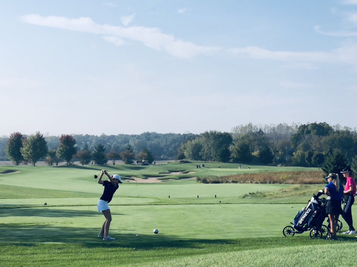 Rebecca_Schilz's tweet photo. @ProspectGGolf are off the tee at #IHSA Sectionals. Determined, poised, and ready to score, let’s go ladies!!  @KnightsofPHS @PHS_Underground @LifeofaKnight https://t.co/tCPLi863AM