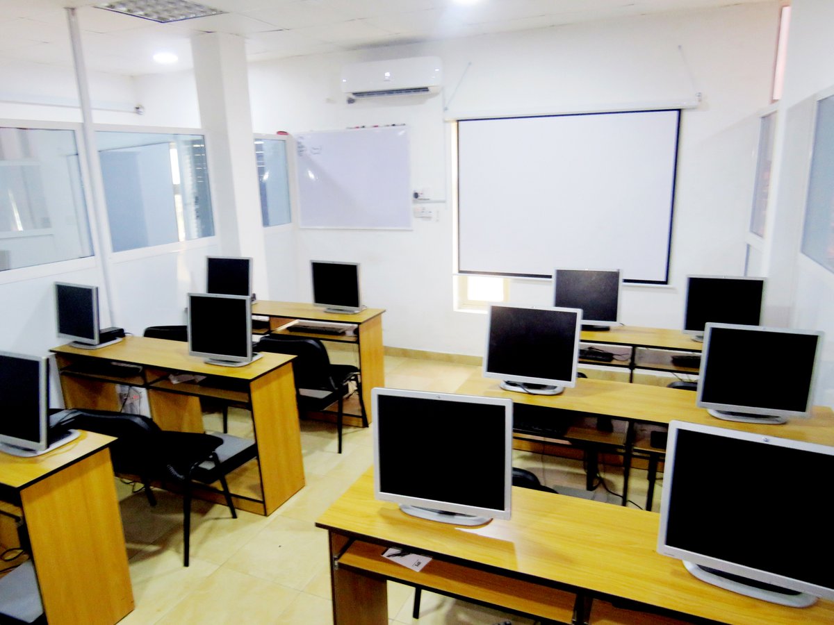 parachtechng's tweet photo. Parachtech Services Limited offers comprehensive I.T training ranging from Software Engineering, Web design, Digital marketing, Computer Networking, Project management, Desktop publishing etc.
Make #ParachtechServicesLimited your preferred training home because we give the #best https://t.co/WvT8AtCqpP