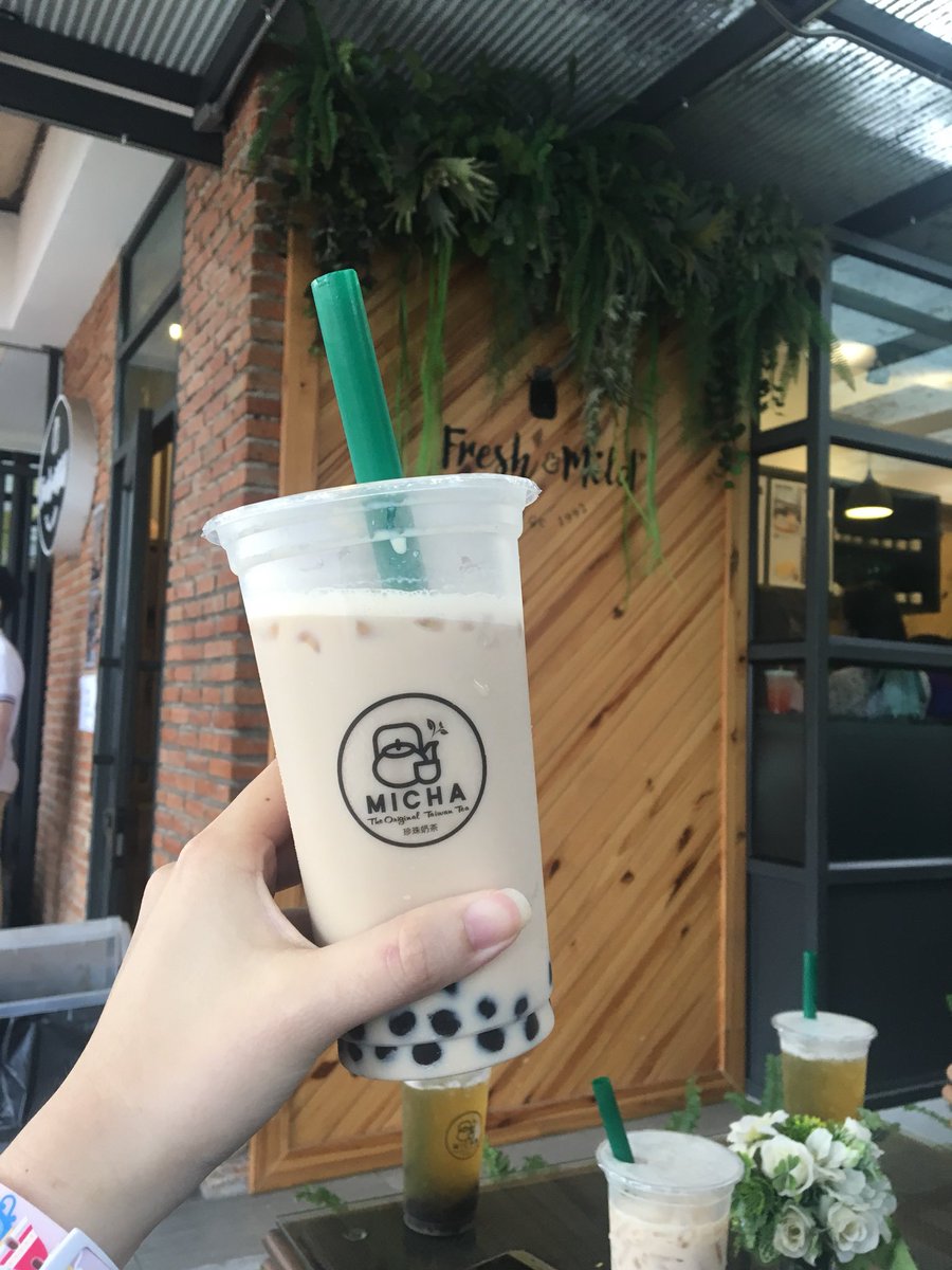 TTanuson's tweet photo. ชาไข่มุกใต้ตึกบริหาร มช ไม่แพงแถมอร่อยเฟร่อ #ชานมไข่มุก #ชาไข่มุก #รีวิวเชียงใหม่ #reviewchaingmai #มช https://t.co/dsEYDj2nlt