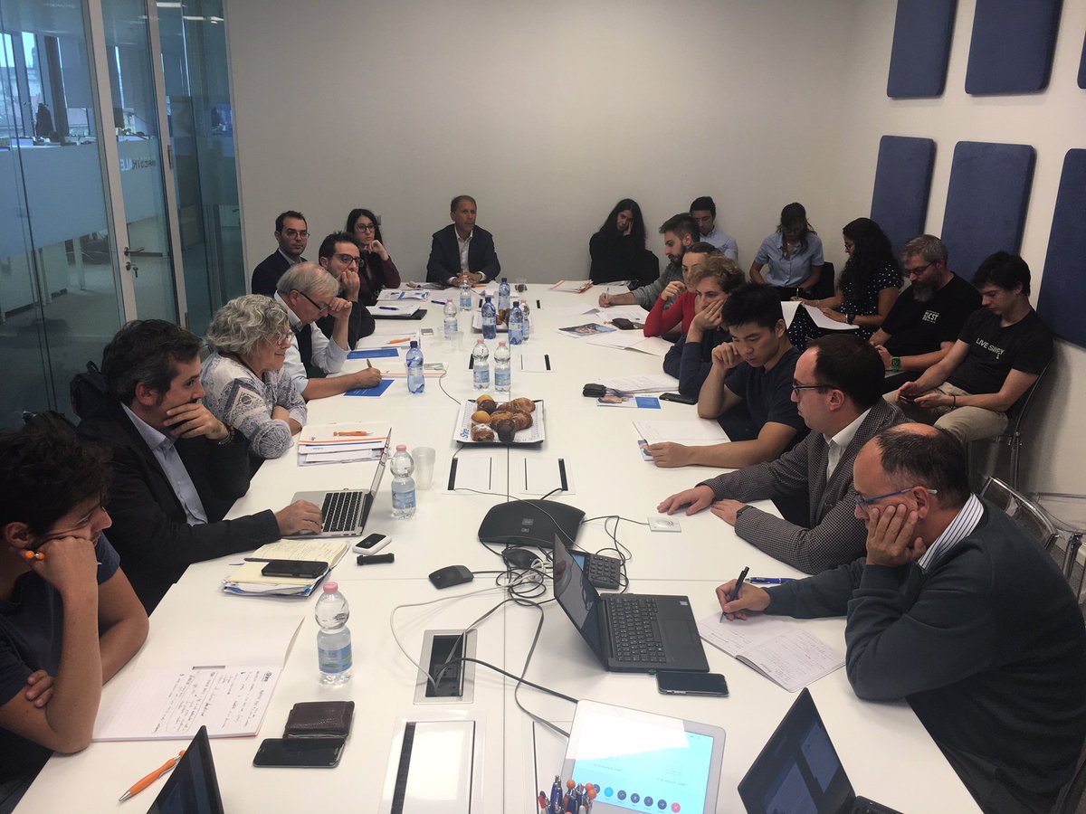 CommtoAction's tweet photo. #RareHack2018 si prepara. 
Dal workshop che ha visto confrontarsi gli Hackers partecipanti, il 1 Ottobre nella sede di Shire a Milano. Con la partecipazione di Fernanda Torquati, Presidente dell’ Associazione italiana Gaucher e di Lorenzo Dina, responsabile IT di HPN. #RareHack18 https://t.co/X11s6HOfdt