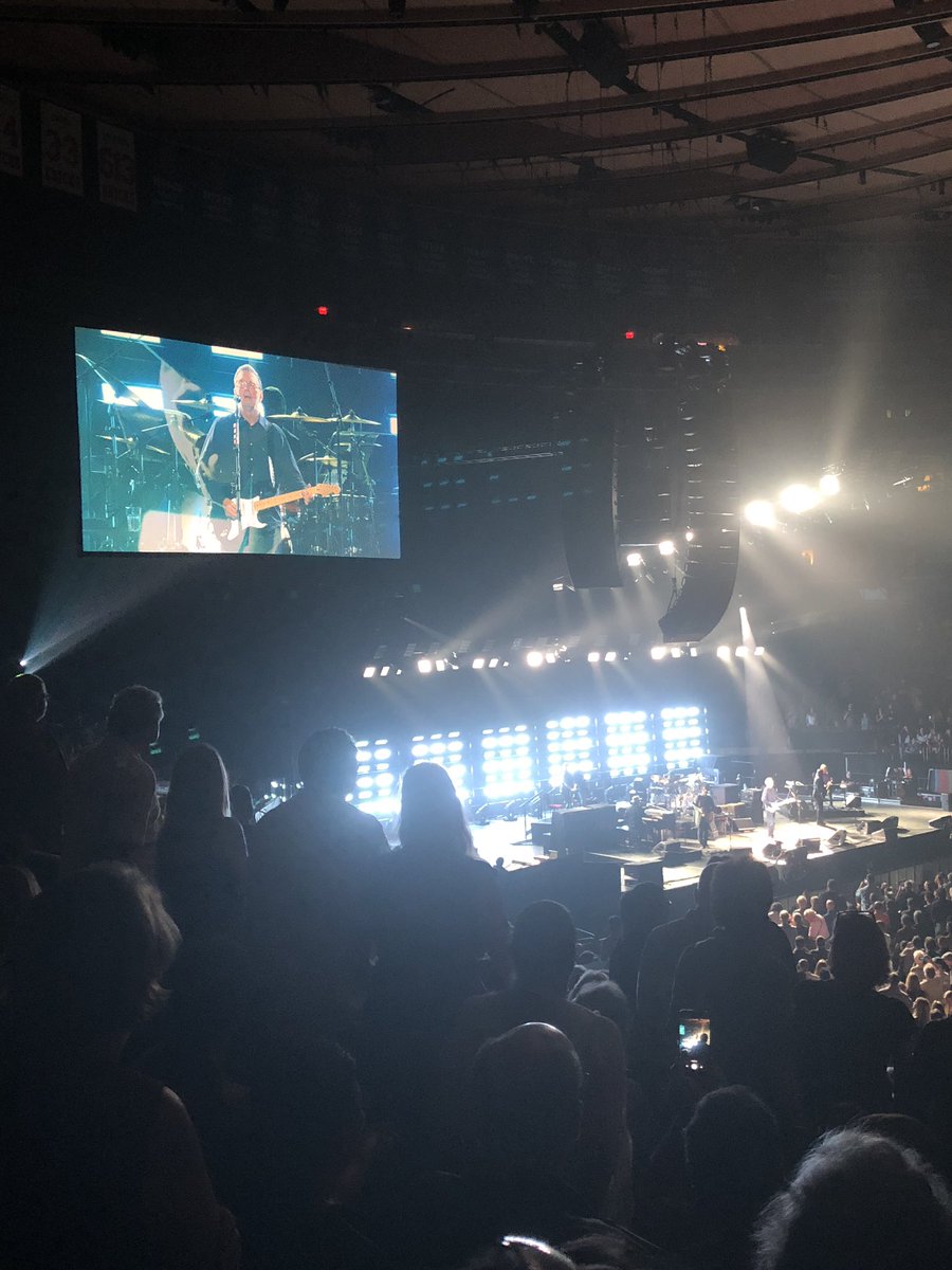 NYCsobercoach's tweet photo. Great time at the Eric Clapton show last night at MSG.
Thank you @CrossRoadsCentr and Lisa Baruch!
#nycsobercoach #EricClaptonMSG https://t.co/qJ5JiSvhs7