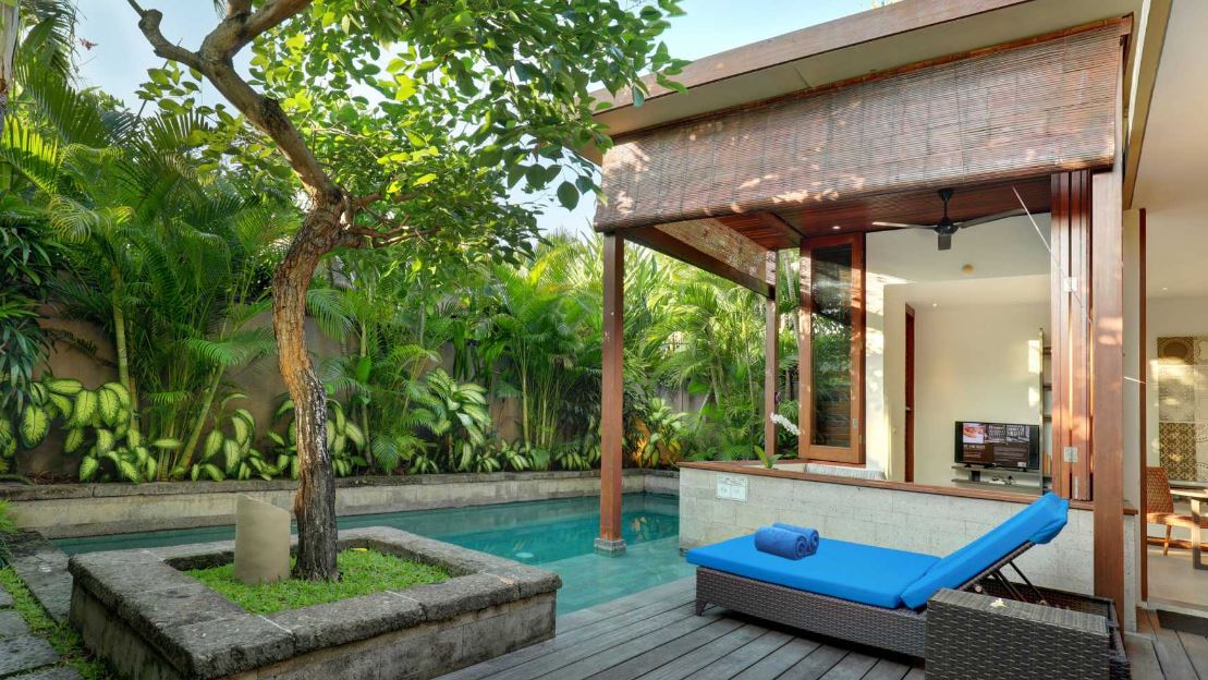 KuoniCambridge's tweet photo. #Mondayblues Waking up each morning to your very own private pool!!! @The_Elysian A beautiful #boutique hotel in #seminyak #Bali. @KuoniTravelUK Have amazing prices for next summer so why not visit @KuoniCambridge and find out more #Cambridge #Travel #LuxuryTravel https://t.co/ZpbdpsQwKy