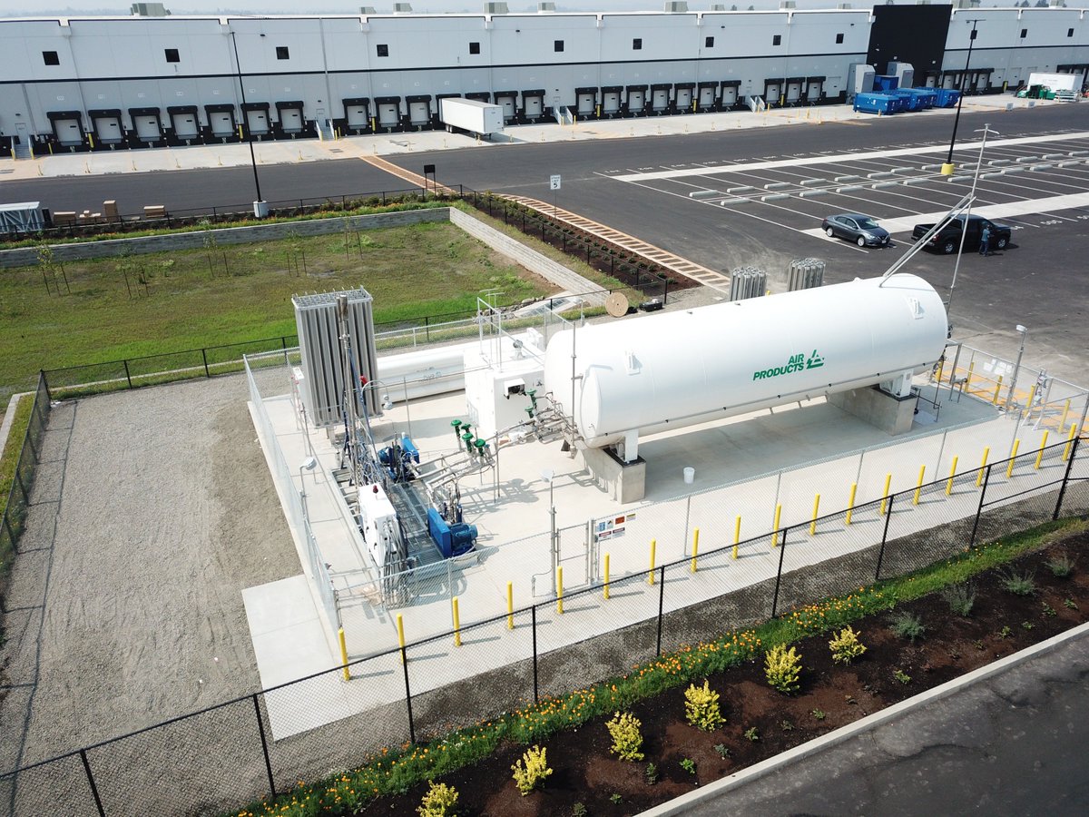 TLM_One's tweet image. National Hydrogen and Fuel Cell Day 2018! Here's some pics of all our Past Projects and work that TLM is really proud of. Let's keep building the Hydrogen Highway!
#HydrogenNow #FuelCellsNow #TLM #hydrogenday #Hydrogen #FuelCells