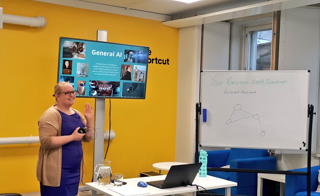 theshortcutorg's tweet photo. Earlier we had a session with @JPitherin from @CHAOSarchitects  about the beginner’s guide to free methods and tools for #dataanalytics. We learned about different types of data, the process of the scientific method and some typical analytics tools. #SchoolOfStartups #Tech Track https://t.co/EWfx2aE8mH