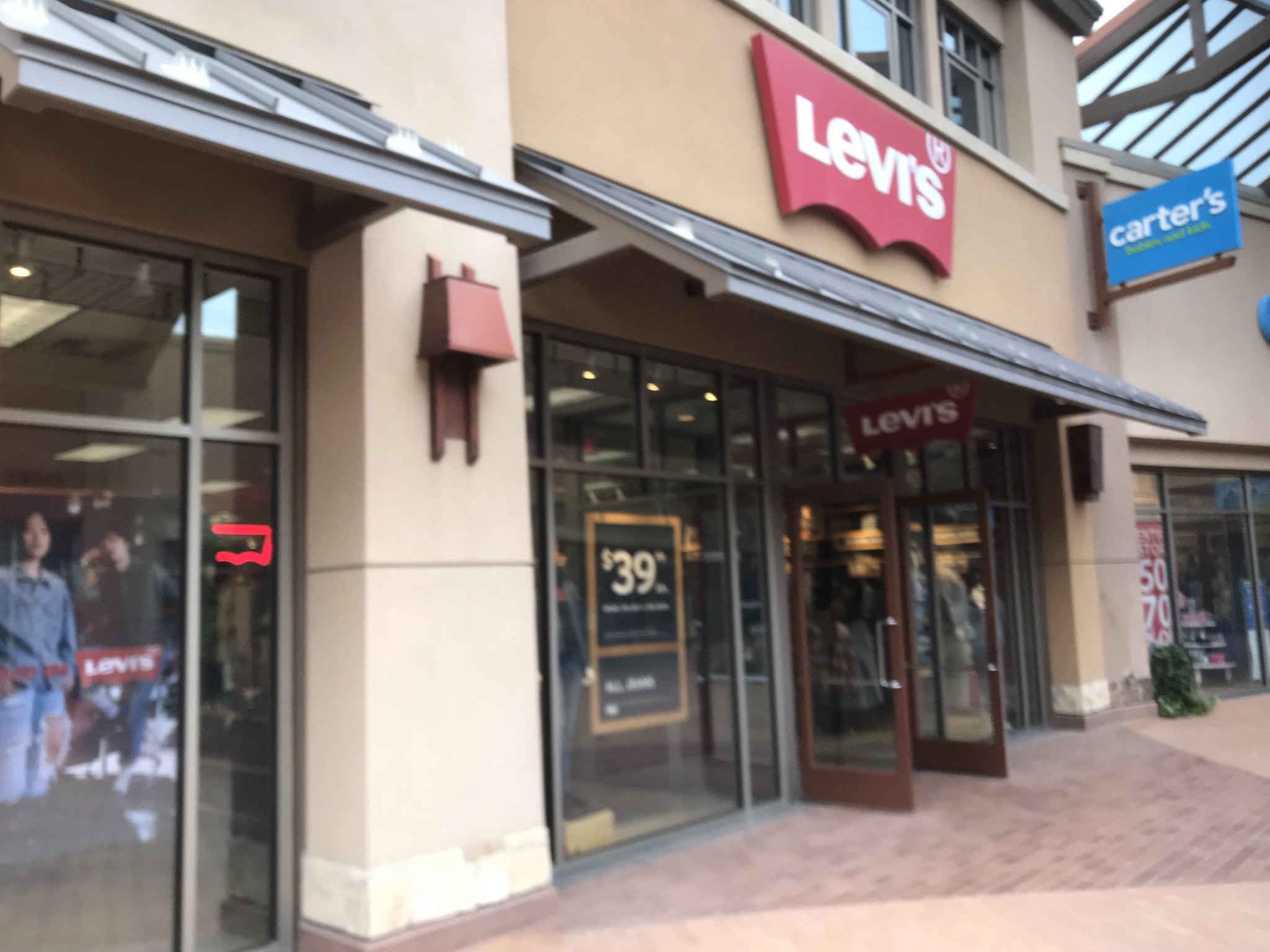 Levi's traverse mountain Clearance