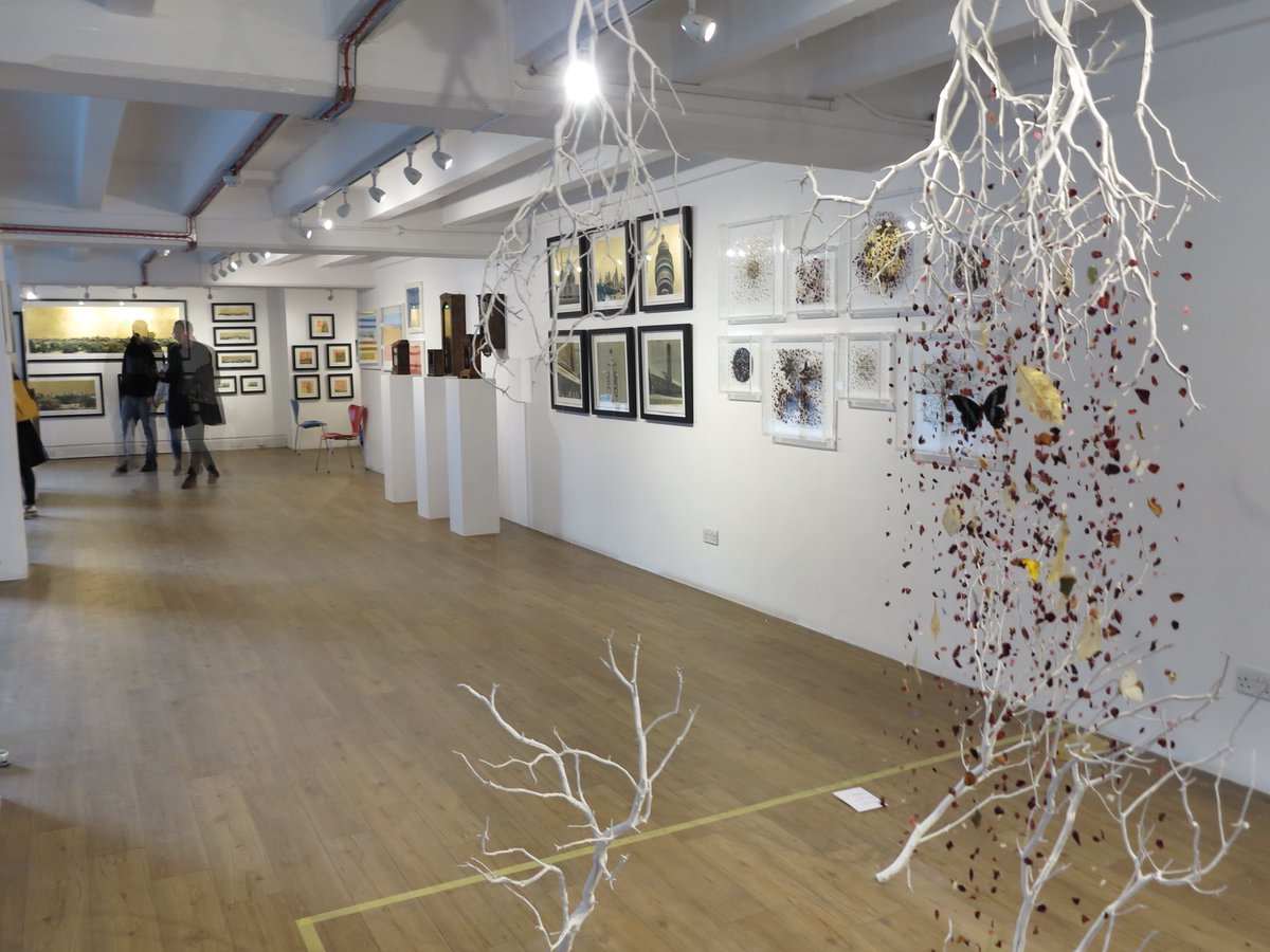 iamjaysonlilley's tweet photo. #Repost @VariationsArt It’s been a splendid and extremely busy 1st week of #Variations18 #london #exhibitions @OxoTowerWharf The Exhibition has one week left closing on Sunday 14th..please come along to meet the artists and view ther latest unique works 11-8pm daily #london #art https://t.co/K1V4SUCvuJ