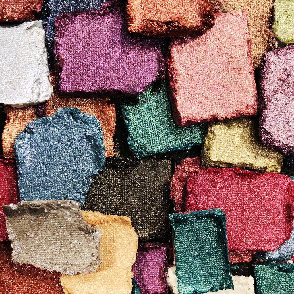 HardCandyLife's tweet image. Pile on the Shine!! ✨💫Glitter Eyeshadow Palette in 15 highly pigmented glitter shades.
•
•
•
#hardcandylife #lookpro #glitter #eyeshadow #fallmakeup #fall #autumn #october #ilovemakeup #makeup #cosmetics #trend #fallmakeup #hard