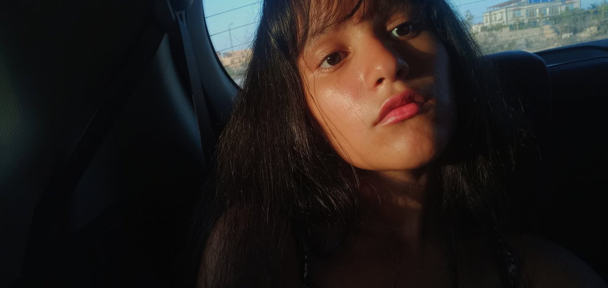 pacemp3's tweet photo. 𝘪 𝘩𝘰𝘭𝘥 𝘰𝘶𝘵 𝘮𝘺 𝘩𝘢𝘯𝘥
𝘣𝘶𝘵 𝘯𝘰 𝘰𝘯𝘦 𝘪𝘴 𝘵𝘩𝘦𝘳𝘦 𝘵𝘰 𝘨𝘳𝘢𝘣 𝘪𝘵
#StaySelcaDay #1YearWithHellevator @Stray_Kids https://t.co/6IEtYh3TZc