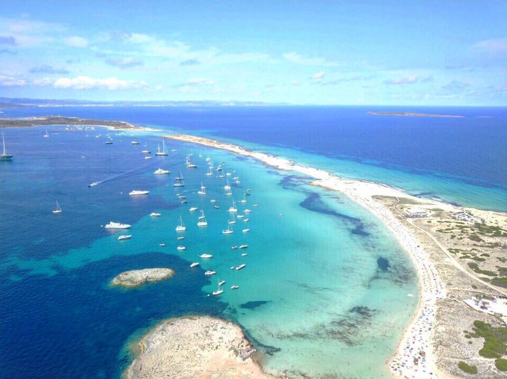 Geckobeachclub's tweet photo. There is no place like #Formentera !
#PhotoBy Luca Mancini
https://t.co/4Z7fOYYgbK
#GeckoBeachClub https://t.co/O2qLSCAvCQ