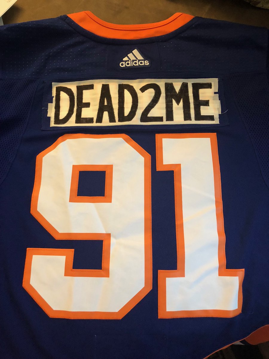 JMuccia3's tweet photo. Finally completed my jersey modifications in advance of today’s game. #isles #leafsfail #FUJT https://t.co/x1Kb1VYU4Y