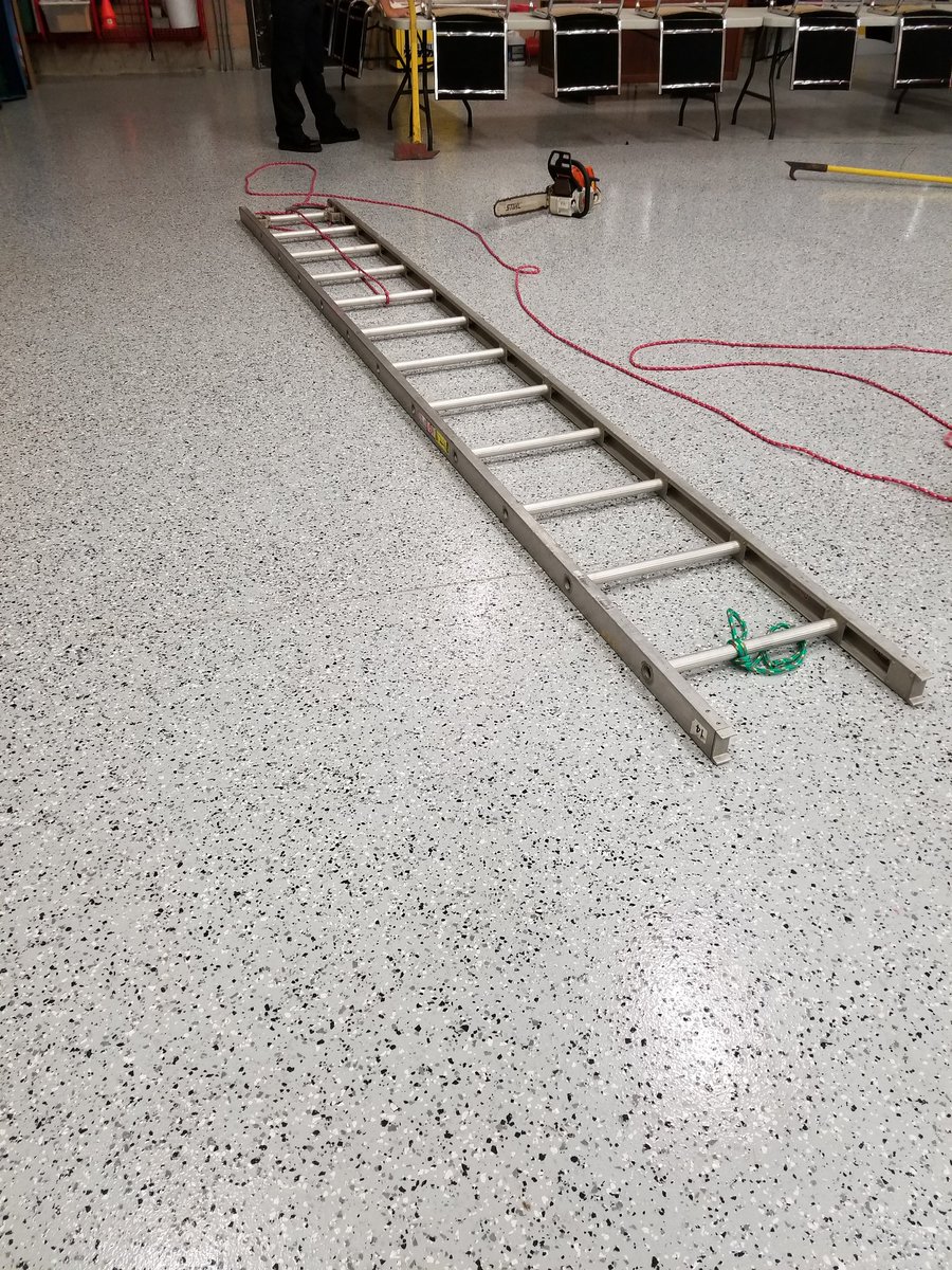 DGrantmyre's tweet photo. Training on some knots while on Station coverage @ffspears #clearviewfire @ClearviewFire @CFES_DC https://t.co/njYrwZ4Tu2