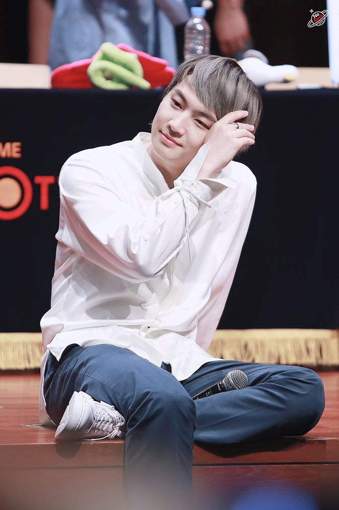 NoRush0106's tweet photo. 181005 광화문 팬싸 HQ

우리의 에너지🔋

#재범 #JB #갓세븐⁠ #GOT7⁠
#PresentYOU⁠ #LULLABY⁠ https://t.co/Kbv2yKdTvJ