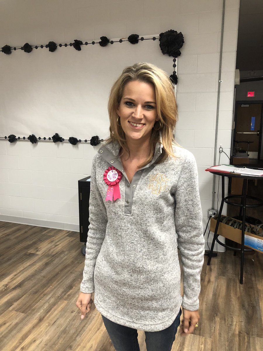 AmberErvin98's tweet photo. @Wildcats_LEAD are celebrating our 8th grade ELA LEADer today. Happy Birthday, Taylor Bumgardner!🎉 https://t.co/GOTyQGYMLz