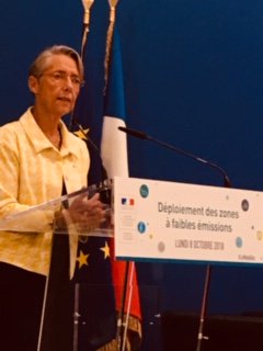 transportissimo's tweet photo. Déploiement des zones à faibles émissions, de nombreux élus de grandes villes et agglomérations en ce moment au ministère de la transition écologique. De nombreuses contraintes à venir mais une volonté de négociation. Les transporteurs ont une carte à jouer ... mais vite ! https://t.co/di50lsOlQ4