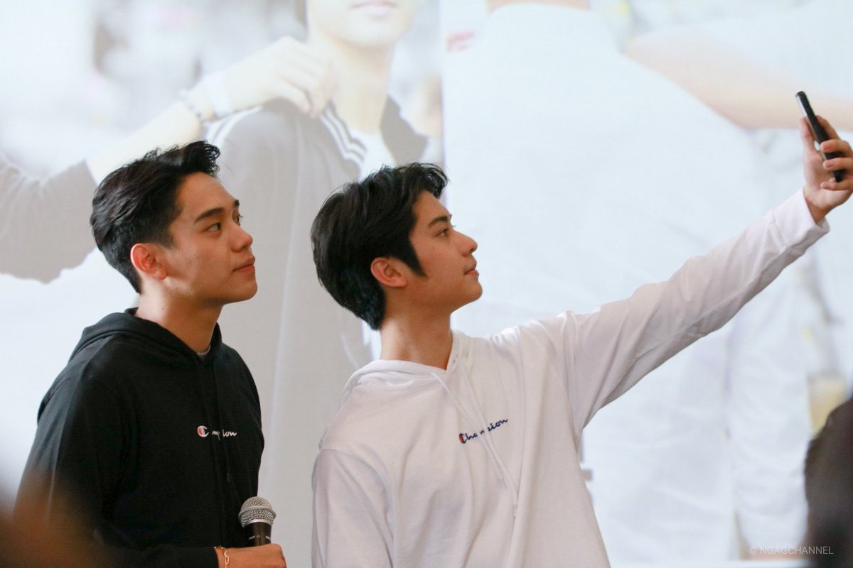 ngagchannel's tweet photo. ในภาพเหล่านั้นจะมีเธอ ข้างในนั้นอยู่เสมอ
ไม่ว่าชีวิตจะเป็นเช่นไร~ #ทีมเงินออกัส #NgAgFriendForever https://t.co/7nJMIuLgeh
