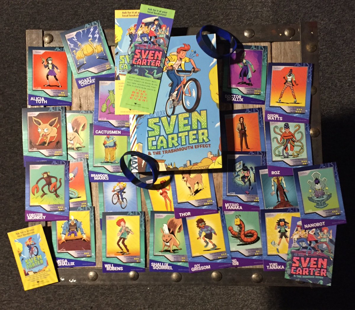 robvlock's tweet image. Because of my schedule, I&apos;ve postponed the WEEK 3 drawing for the #AndroidArmy #giveaway until tonight. Which means you still have time to enter! Follow/RT/❤️ with the tag #AndroidArmy for a chance to win all this! Plus, for every new follower, I&apos;ll donate $1 to @reachoutandread.