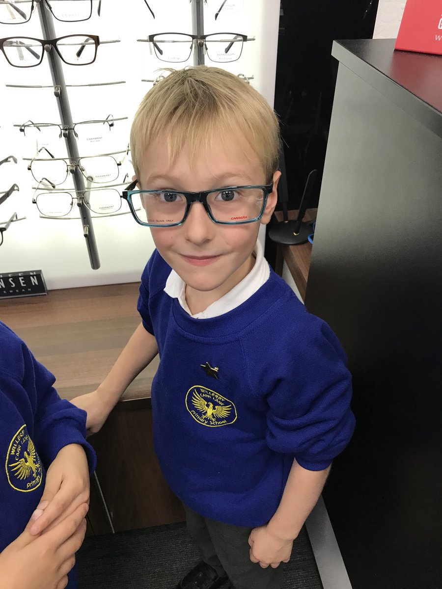 wclpsyear1's tweet photo. #roleplay #optitions #tryingonframes https://t.co/yytj3ke7LM
