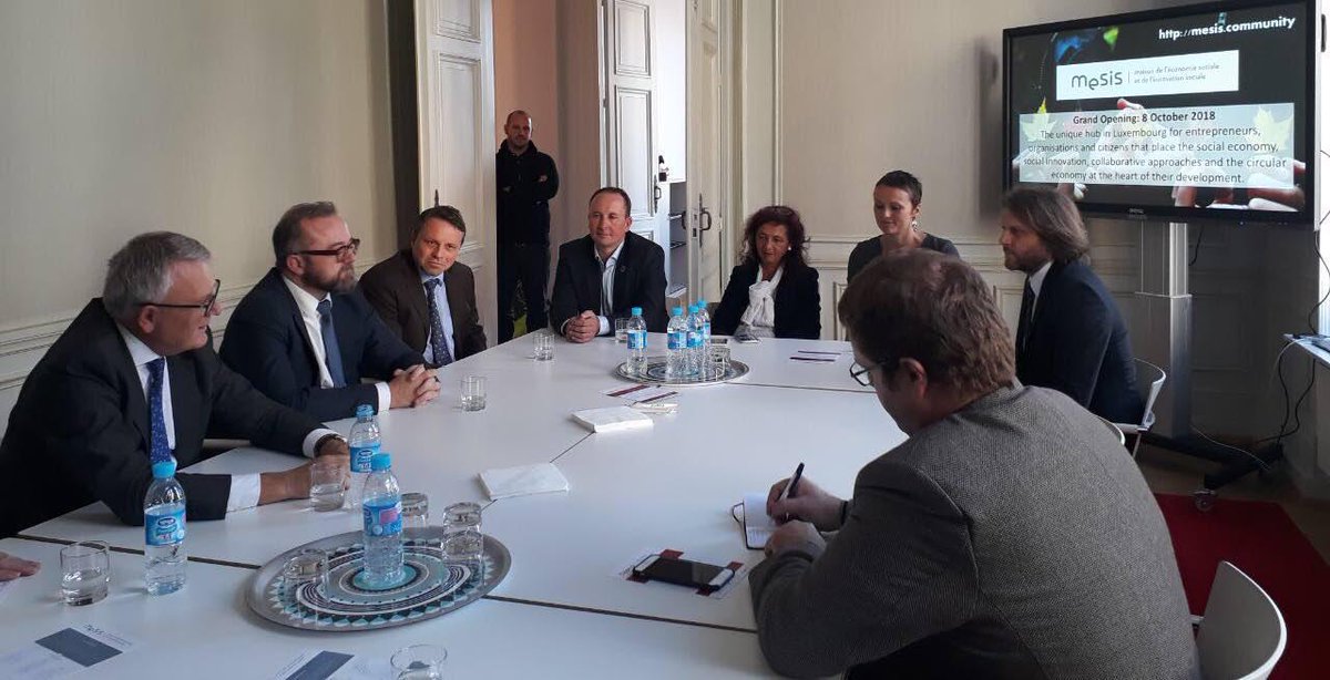 ItierCh's tweet photo. Visite avec @nicolasschmit2 de la nouvelle Maison de l'économie sociale et de l'innovation sociale, qui est un projet porté par @6zero1_SA.
Un incubateur et un espace de coworking pour les entreprises sociales, bravo au @gouv_lu pour cette ambition pour l'#ESS !
#Europe #ULESS https://t.co/jR8J5s7O2h