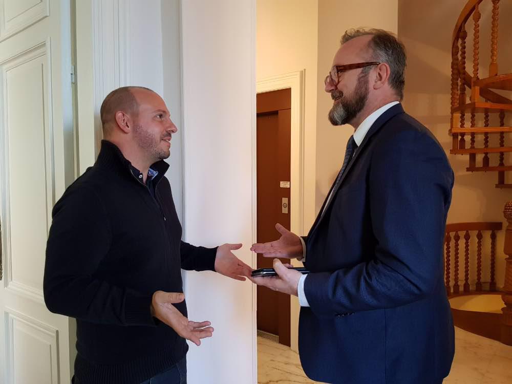 ItierCh's tweet photo. Visite avec @nicolasschmit2 de la nouvelle Maison de l'économie sociale et de l'innovation sociale, qui est un projet porté par @6zero1_SA.
Un incubateur et un espace de coworking pour les entreprises sociales, bravo au @gouv_lu pour cette ambition pour l'#ESS !
#Europe #ULESS https://t.co/jR8J5s7O2h