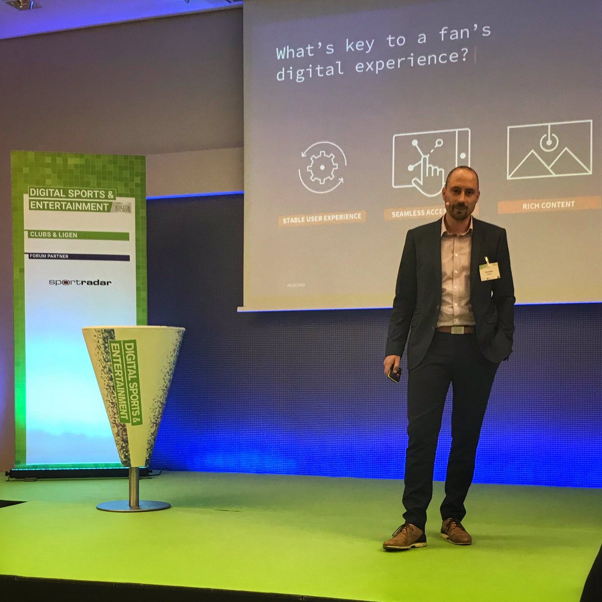B3RND_M's tweet photo. @Sportradar introducing bespoke media solutions designed to drive fan engagement #OTT #APIplus #dse18 https://t.co/L0KAav0uvX