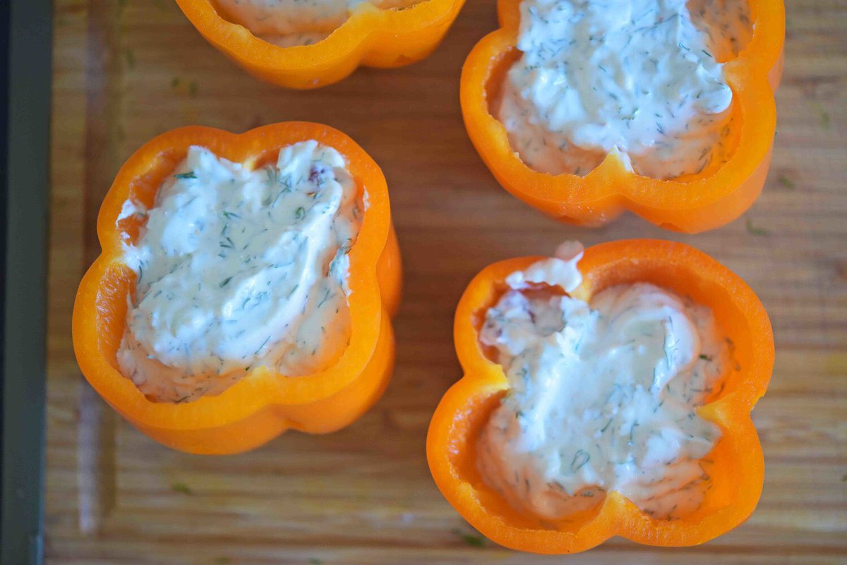 NikkiDinki's tweet photo. These Jack-O-Lantern #Peppers may make me SEEM super fancy, Pinterest-style. But theyโre so #simple to whip up for company! ๐ https://t.co/faoCzQ7yqt #meatontheside
#pumpkins #bellpeppers #jackolantern #dip #veggiedip #apps #appetizers #fallappetizers #simpleapps #oniondilldip https://t.co/ZQXT0avsIc