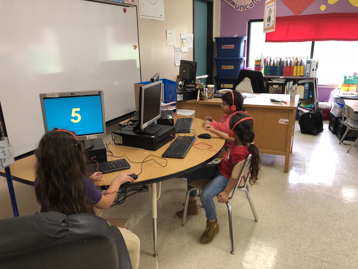 HerreraHuskies's tweet image. Mrs. Reyes' kindergarten kids are working on measurement in their stations! Way to learn, Huskies! @TeamHISD #hisd #Mathematics #mathstations @HISDMath