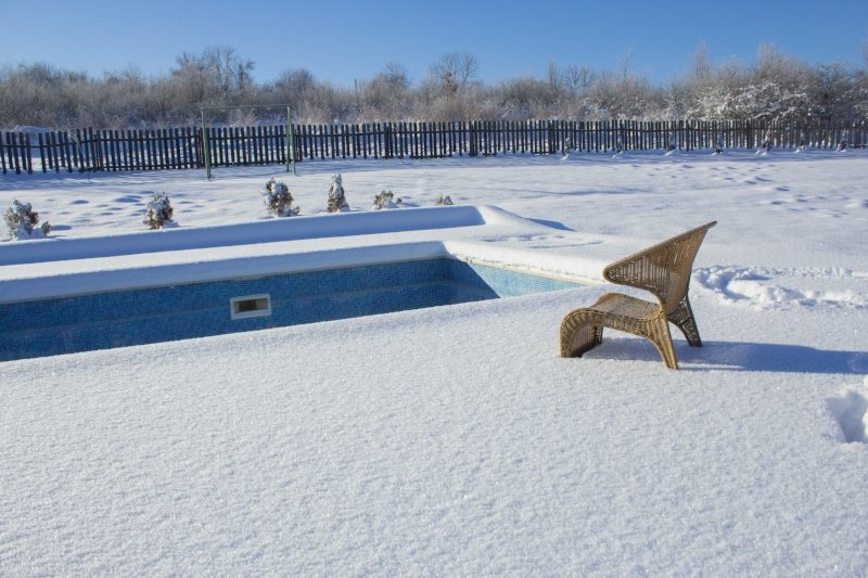 LathamPool's tweet image. Winterize your pool the right way - avoid these mistakes! #poolmaintenance #poolwinterization #poolclosing hubs.ly/H0f1tjp0