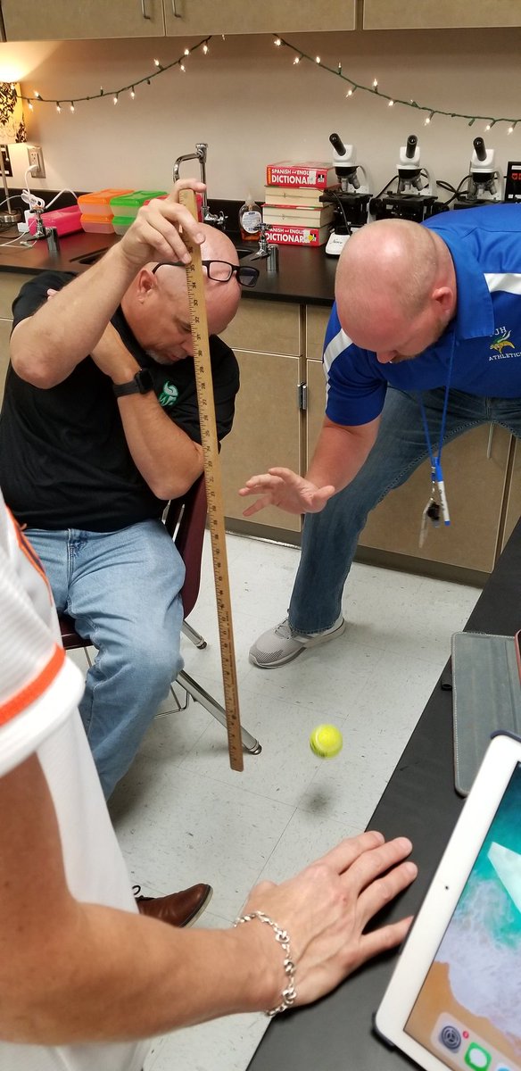 lizardslab's tweet photo. You know you've set up a good session when even your PE teachers are engaged! #dptech2019 #digitizedlab https://t.co/DleiphgrHK