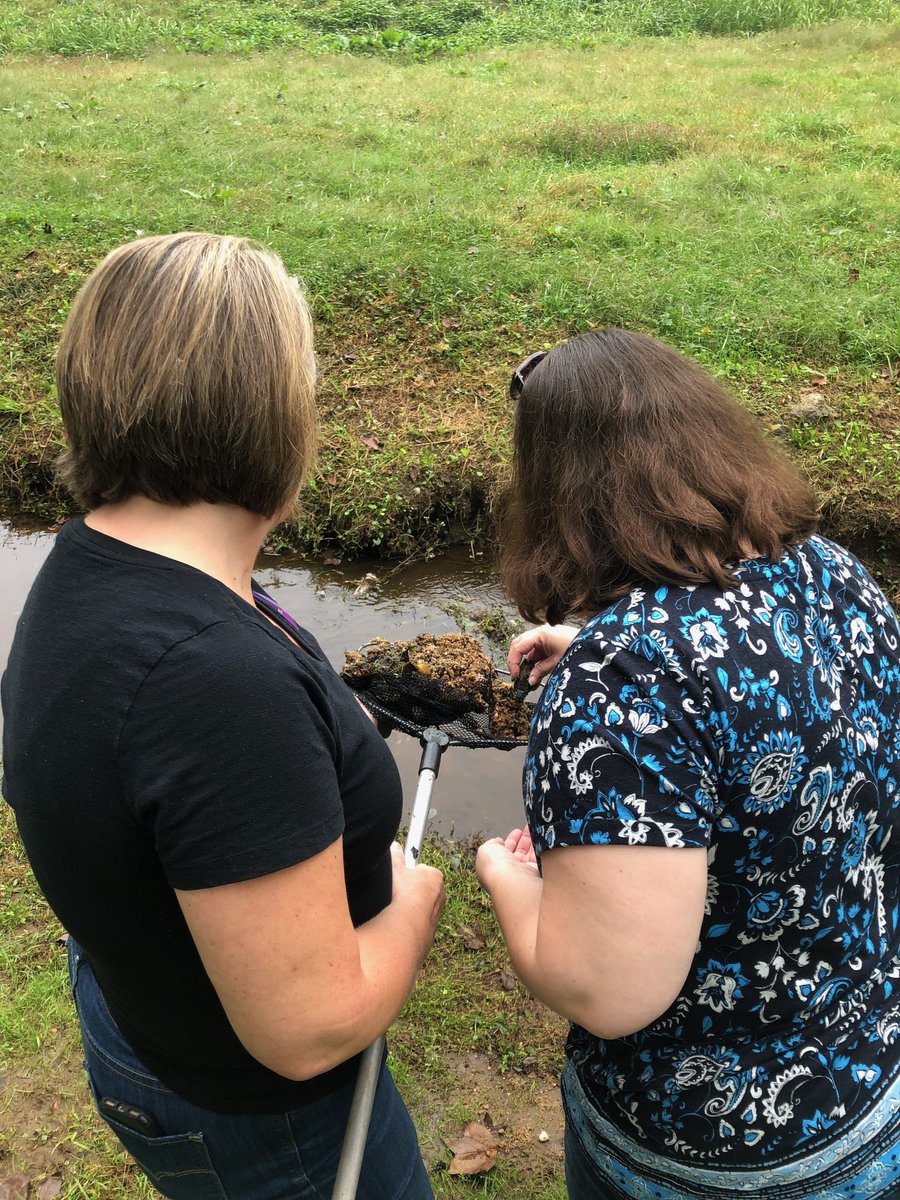 HungaryCreekMS's tweet photo. 6th grade teachers and Principal Moose take part in professional development in the Meaningful Watershed Educational Experience @Maymont Park. Looking at the Chesapeake Bay Watershed through the Lende of STEAM. #deeperlearing https://t.co/Xf0yk0Fky6