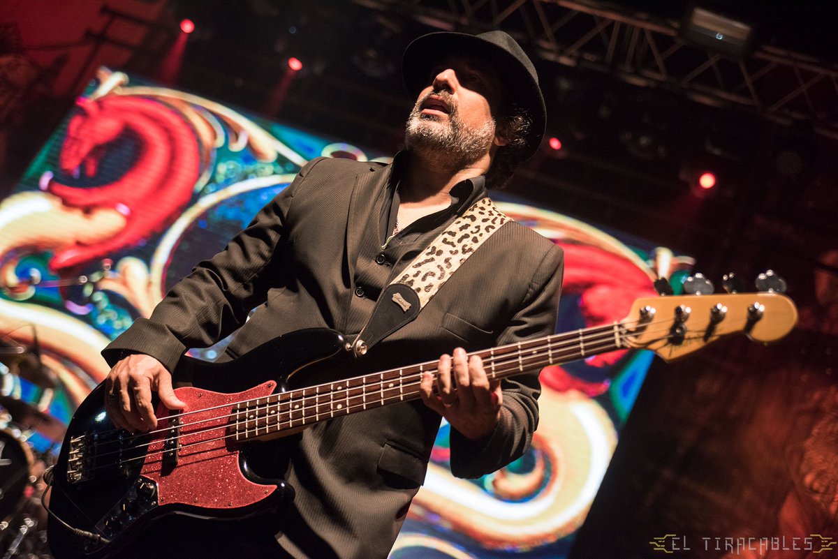 eltiracables's tweet photo. 🔥#Adelanto del doblete de @LosGardelitosOf en un  @TeatroFlores explotadísimo🔥
.
.
.
🚨Próximamente toda la cobertura completa en https://t.co/DUfcBgCND7🚨
.
.
Cc @Jotascomunicac1 @julimiguelez

Ph: @likelucie https://t.co/vuamkjUvuw