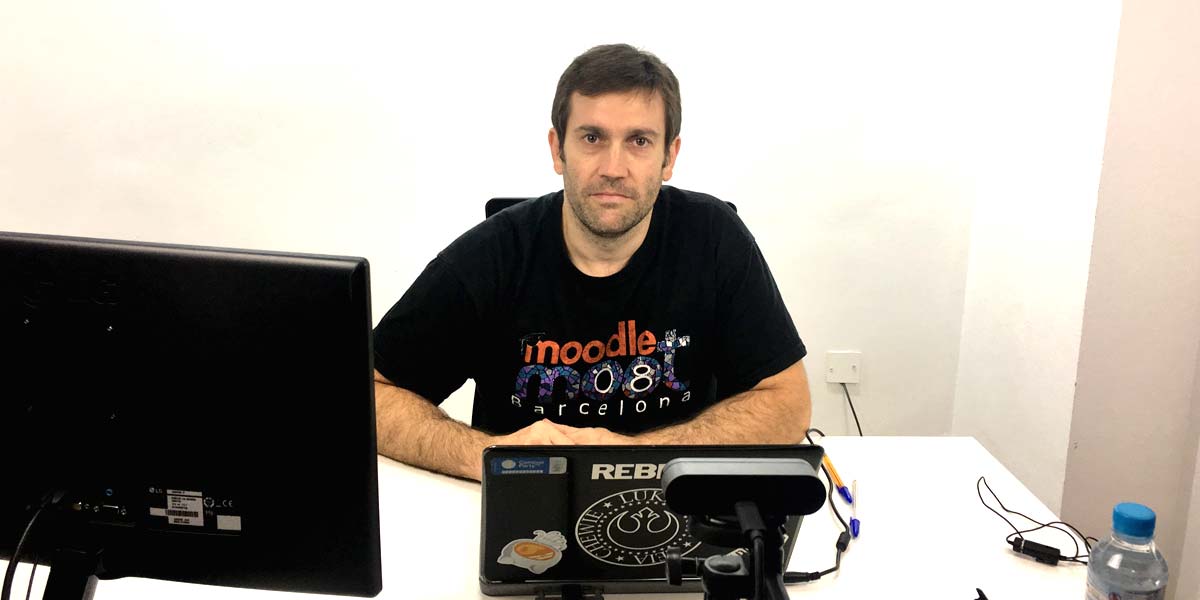openwebinars's tweet photo. >> Proximamente << Curso de #HTML y #CCS de la mano del experto en desarrollo web Juan Diego Pérez @pekechis #profesOW https://t.co/i96xzAyuzH