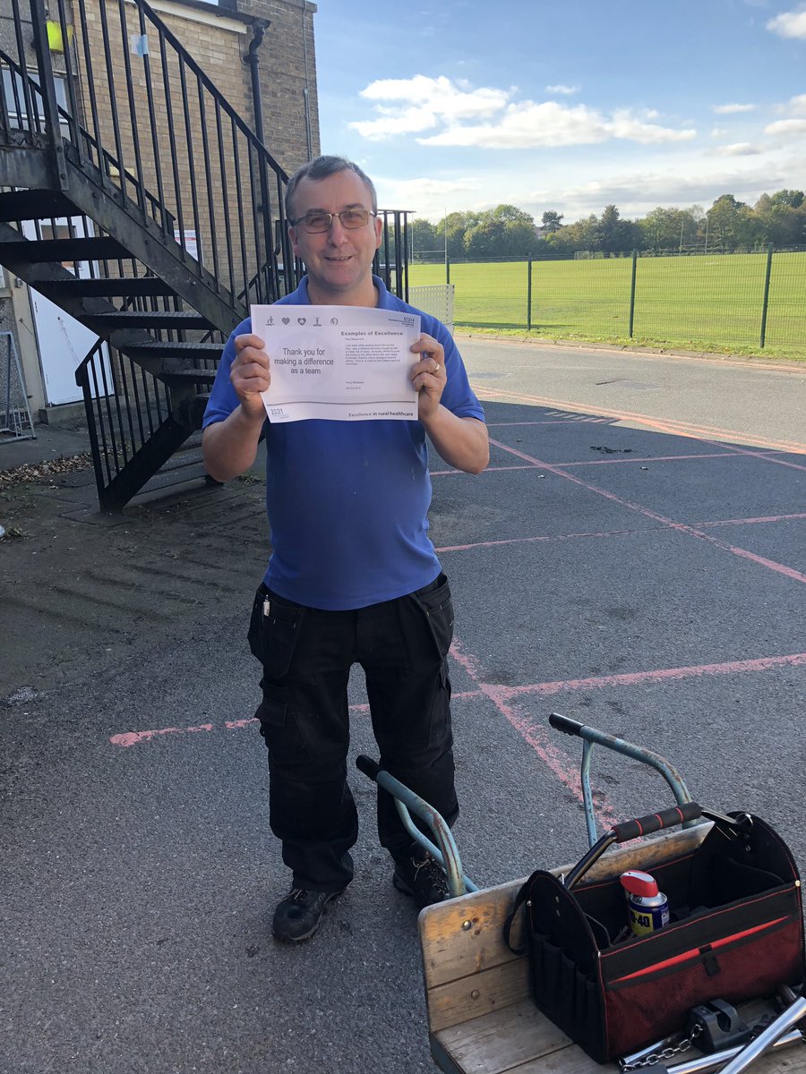 Example of Excellence by Paul Beaumont one of Estates team at GDH helping another colleague ,great team working 👏<a href="/ULHT_News/">NHS United Lincs</a> @mccarthy_ph @sisterpembo <a href="/KevinYo22640673/">Kevin Young</a>