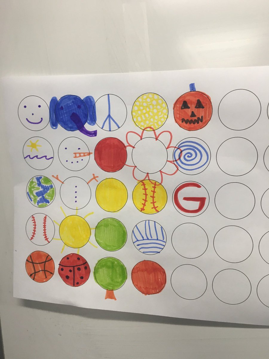 RaynaGordon13's tweet photo. This circle project really caught my eye! I love the snowman 😍 https://t.co/UVIbvdX2bH