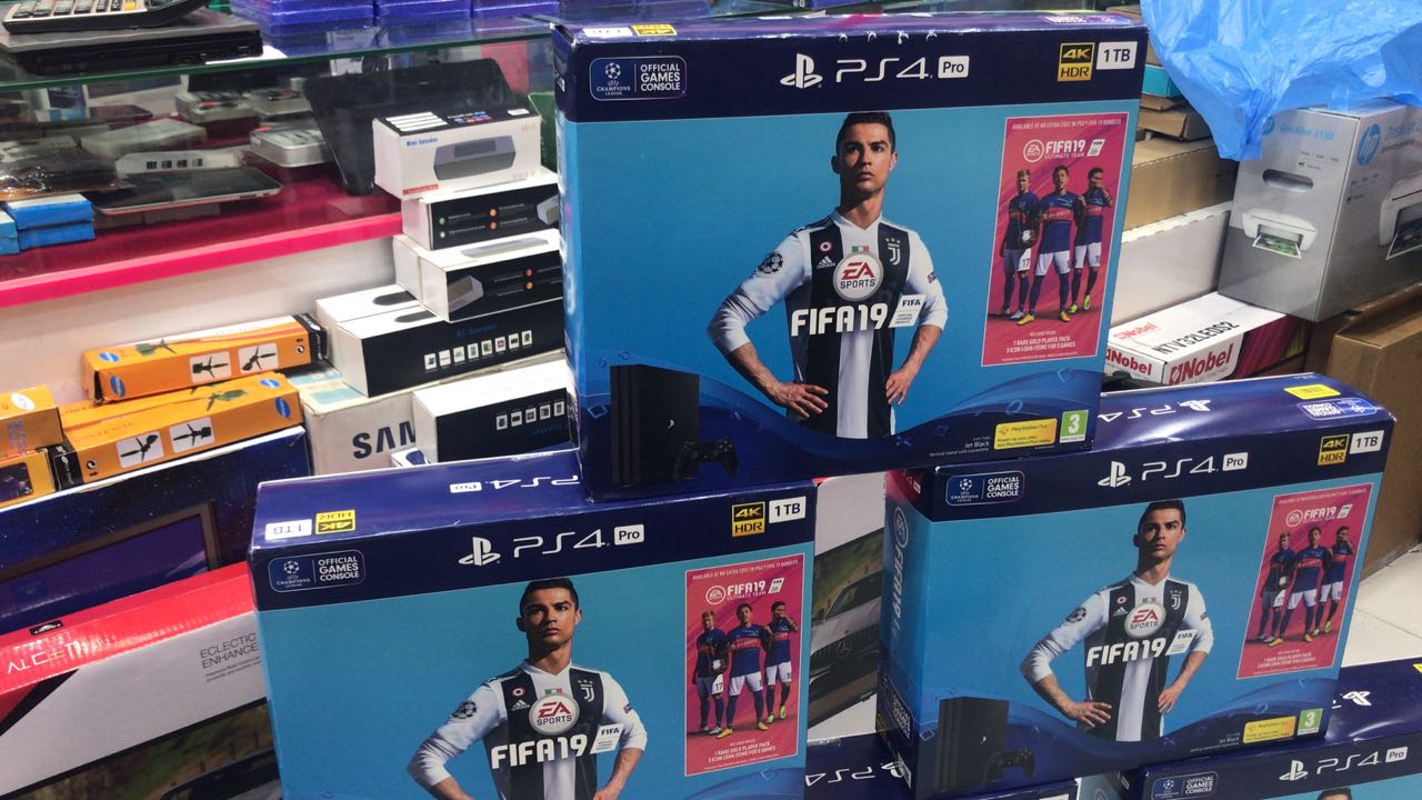About40 on Twitter: "PS4 Pro FIFA 19 Champions Edition Bundle Available - GH¢2750.00 XBOX Winter forces controllers - Gh¢300 Assassin's Creed Odyssey GH¢350 https://t.co/avItJNPaaq" / Twitter