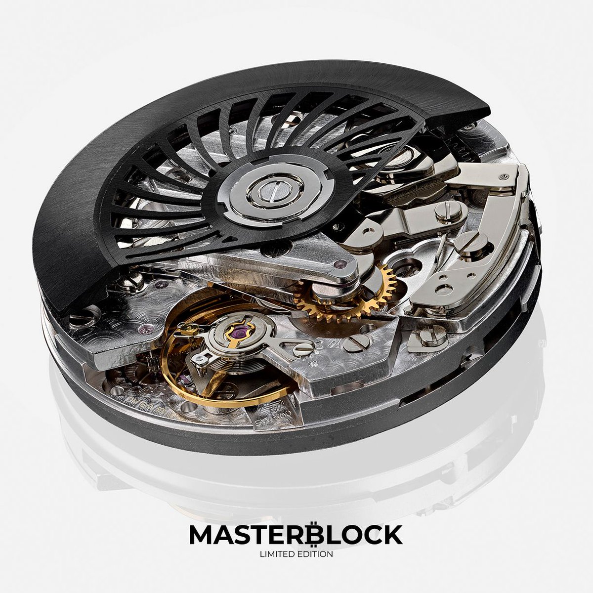 Masterblock_ch's tweet photo. MasterBlock Limited Edition is equipped with the mechanical self-winding caliber Sellita SW500 that features a power reserve of 48 hours, with hands displaying hours, minutes and seconds as well as a day and date indicator

#MasterBlock Limited Edition,
A legendary watch movement https://t.co/sEEe9N7RDp