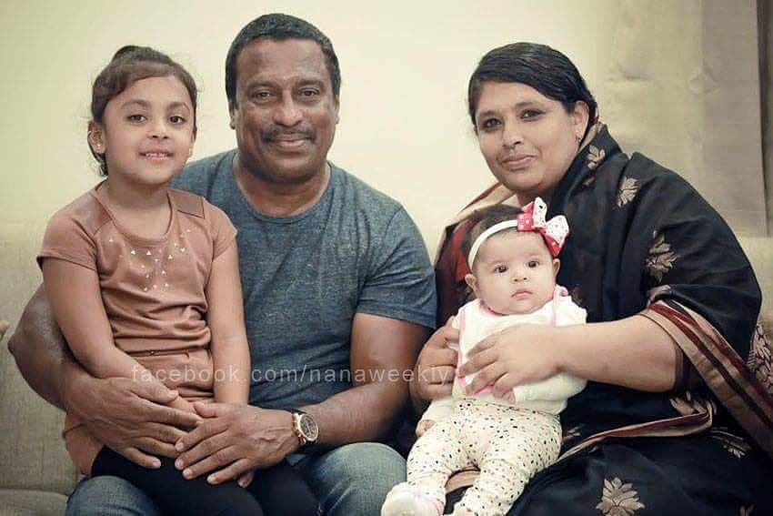 cinema_media's tweet photo. അബു സലിം ഇക്കയും ഭാര്യയും പേരക്കുട്ടികളോടൊപ്പം ❤😍
#abusaleem #actor #family #mollywood #follow #cinemamedia https://t.co/A4Ijw8NEBZ