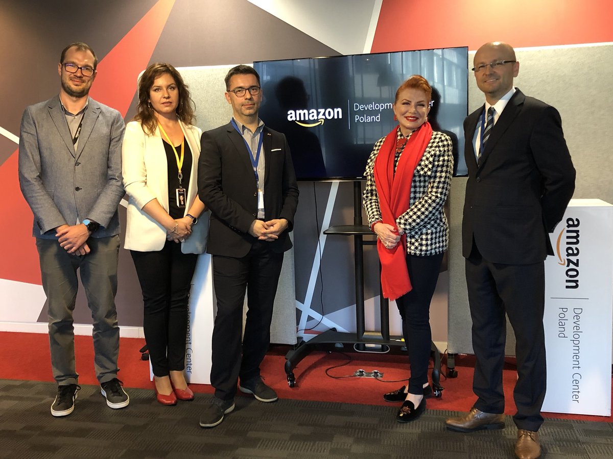 Jesteśmy z @USAmbPoland Georgette Mosbacher w @Amazon_Polska! W Centrum Rozwoju Technologii w Gdańsku powstają innowacje Amazon.