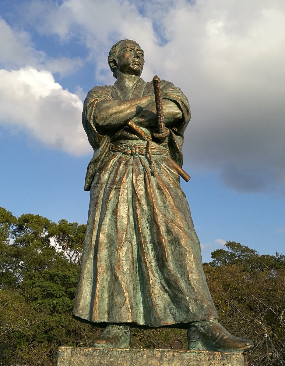 Rogner5th 今天还去拜见了龙马像o V O说起来不管是在老照片里还是在acg里龙马和高杉晋作都给人很潮很有型的印象呢 W 接下来要去岛原了 真舍不得离开长崎 Rogner5th 今天还去拜见了龙马像o V O说起来不管是在老照片里还是在acg里龙马和高杉晋作都给人很潮很有型的印象呢 W 接下来要去岛原了 真舍不得离开长崎
