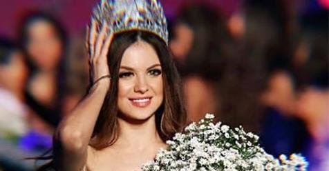 7asriyan's tweet photo. تغطية خاصة: #لبنان لا ينقصُه شيءٌ… والحلم تحقّق مع الـMTV! 
https://t.co/YhPl2jfNlV
@MissLebanon @mtvlebanon @Jianna_Moussa 
#ملكه_جمال_لبنان #MissLebanon2018 https://t.co/DxGLUaG1Wf