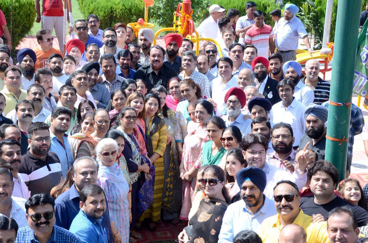 Shwait Malik ( Modi ka parivar ) tweet media