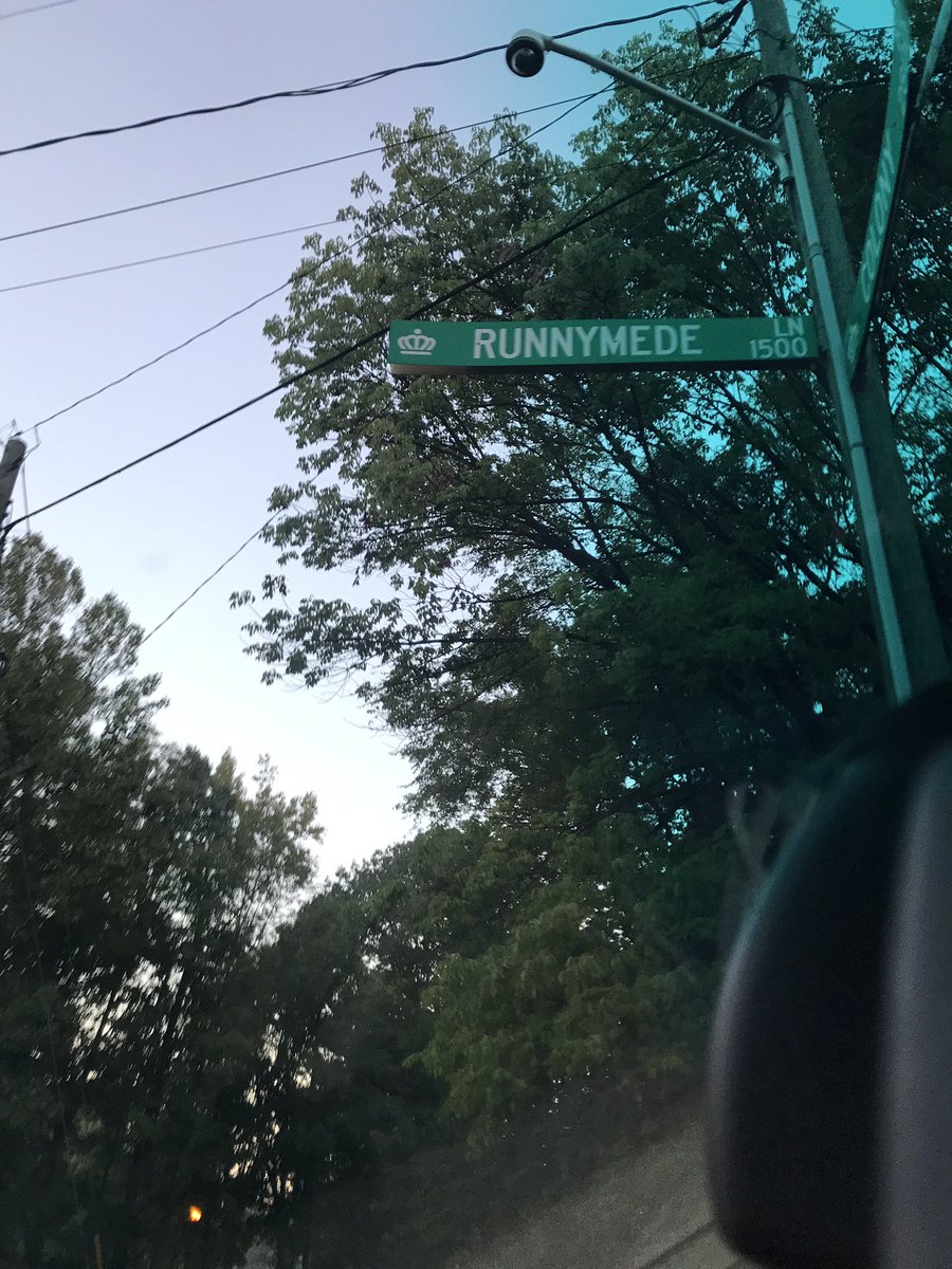 uscjake's tweet photo. @CLTgov Huge pothole caused major alignment damage to my car. 1500 block If Runnymede. https://t.co/r7ErpFphtR