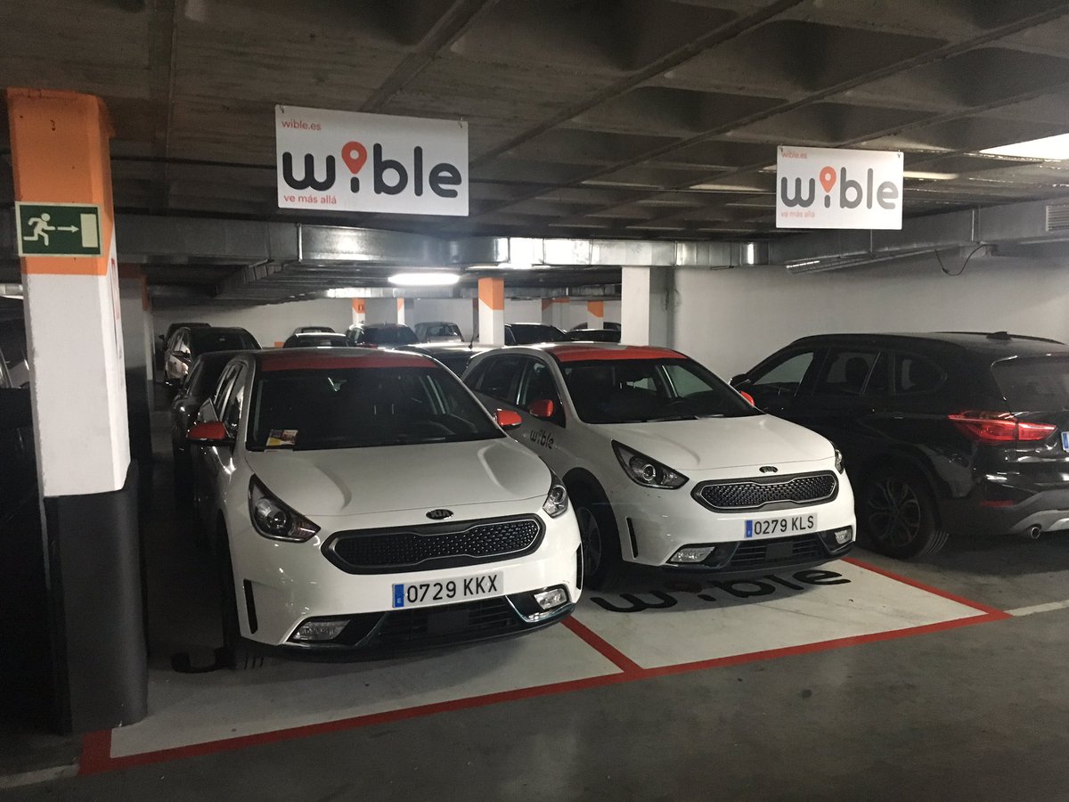 Carlos_Qnk's tweet photo. Termino de aparcar el #WiBLE en uno de los ocho parkings concertados que @wible_esp tiene en la ciudad. Qué gozada poder aparcar así de bien en el centro y sin preocupaciones 😊 #4RetoMultimodal @autofacil #wible #carsharing #movilidadsostenible https://t.co/0nd2zxs7Zy
