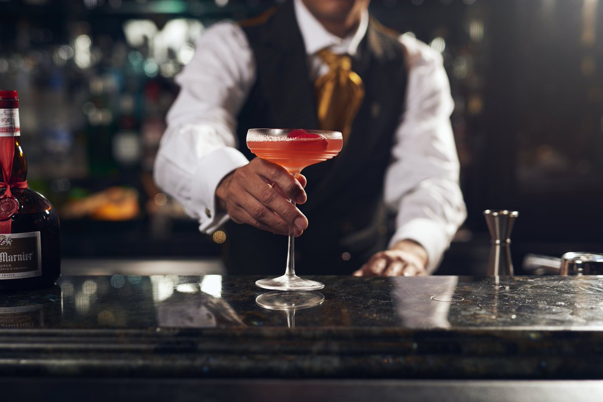 CampariGroupUK's tweet photo. Its #GrandStory began two centuries ago in Neauphle-le Chateau, #France and continues at #LondonCocktailWeek with @OrioleBar, @le_syndicat and @ExperimentalCC @DrinkUpLDN https://t.co/gKqbgcpKR1 #Cognac #GrandMarnier https://t.co/fwYbJcKvkH