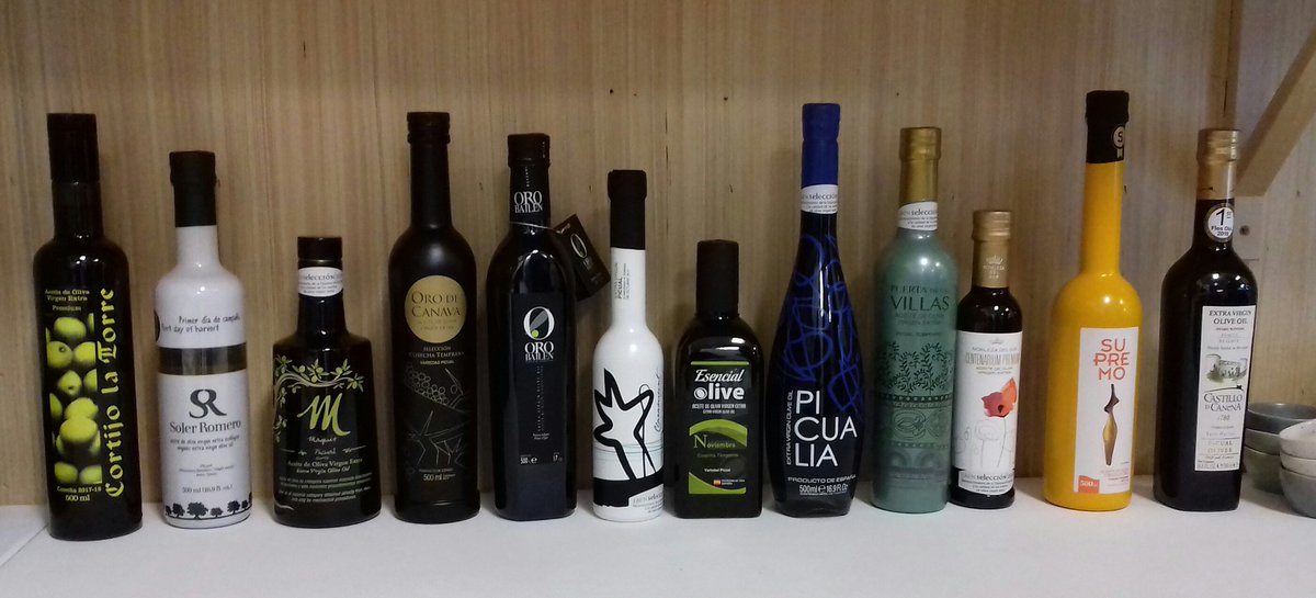 jaenturismo's tweet photo. Los #Aceites de Oliva #VirgenExtra #AOVEs #EVOOs de #Jaén en "The Restaurant Show #London2018" #TRS2018 @RestaurantShow. 12 marcas de la provincia de Jaén traen al #ReinoUnido en representación de los #sabores de nuestra tierra. @CamaraLinares @camarascomercio @dipujaen https://t.co/7OiZmST6lI