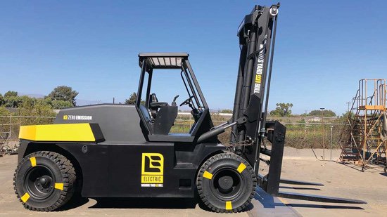 TransPacEnergy's tweet photo. First large capacity electric forklift released in US - another spur for rapidly rising demand for battery metals https://t.co/Vcfuk5PqDE via @StockheadAU #lithium  #cobalt #graphite #mining #markets #commodities #resources #battery #batteries #EV #EVs https://t.co/J9wcYVOHT9