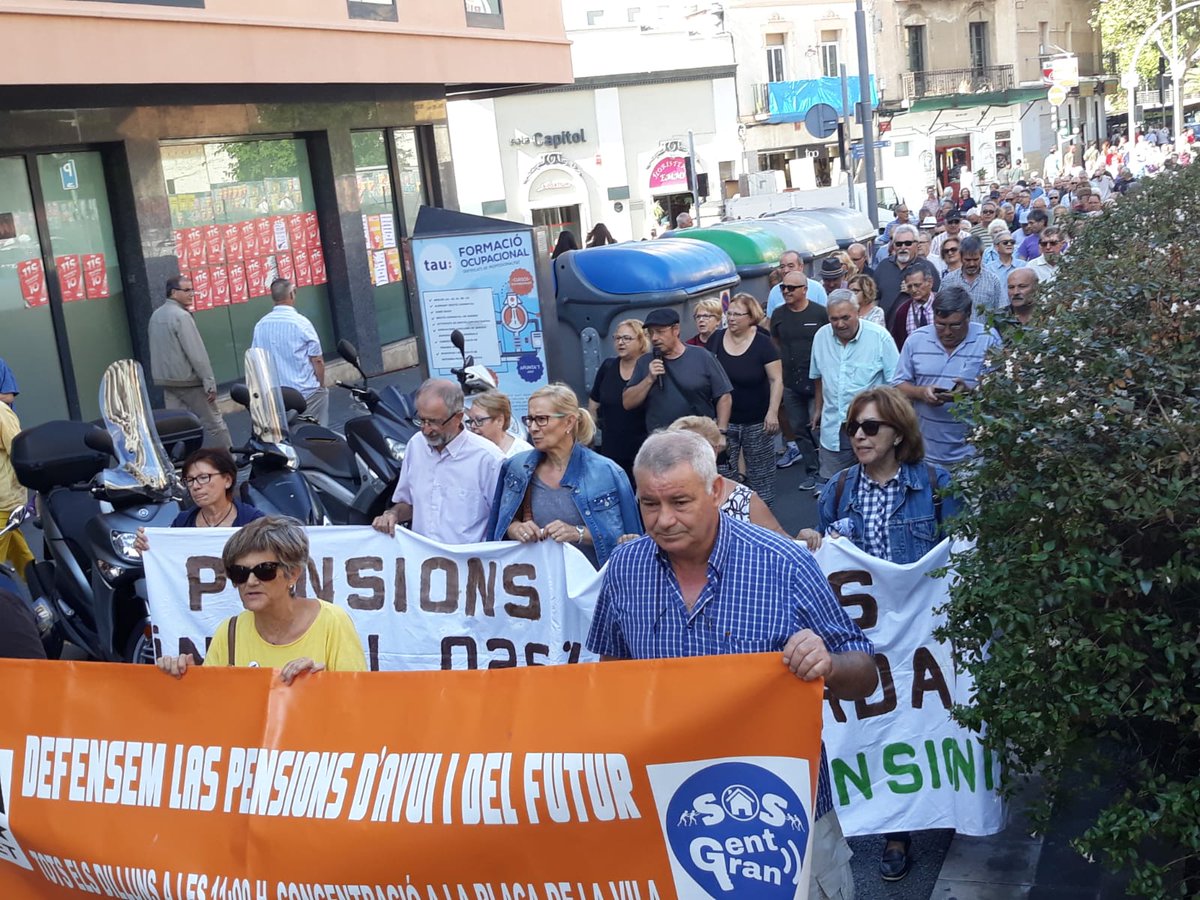 luisdestcoloma's tweet photo. Concentración manifestación 1 octubre Santa Coloma de Gramenet #IPCxLEY
https://t.co/89kgADIuYS https://t.co/QNwGIBEh60
