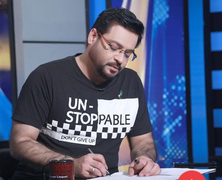 IamDuaa_'s tweet photo. @AamirLiaquat میں برا کیسے بن گیا صاحب
درد لکھتا ہوں کسی کو دیتا نہیں
we love you Bhaiya💝💕💕
@AamirLiaquat #staystrongALH https://t.co/fFpYCIodCU