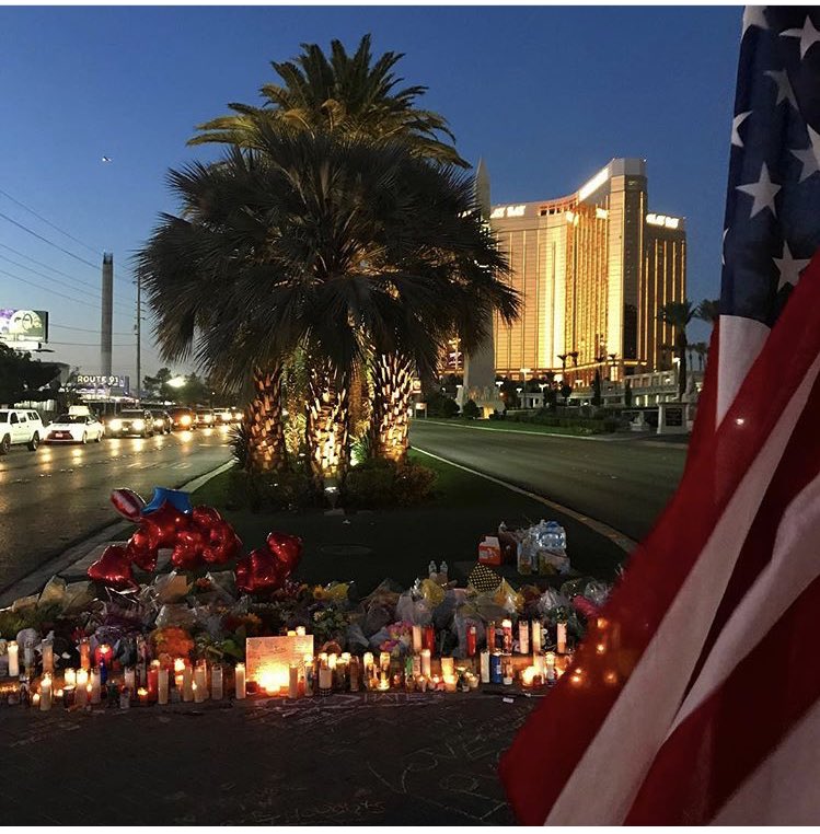 newsyCaitlin's tweet photo. 1 year ago today 58 beautiful lives were lost at what should have been one of the most fun days of their lives ๐ #neverforget #prayforLasVegas #KSLTV https://t.co/KZ5sBrBIom